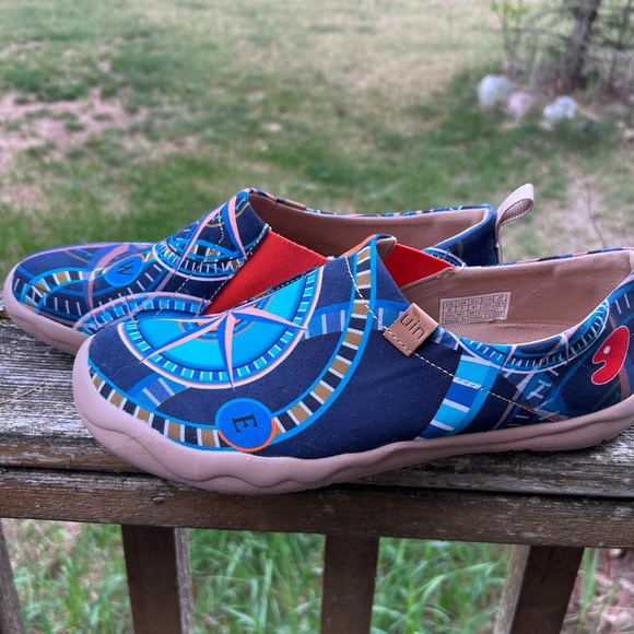 UIN Slip-On Canvas Shoes Men’s Size 8 Women’s 9.5 Compass Design Toledo Map Sole - Picture 1 of 17